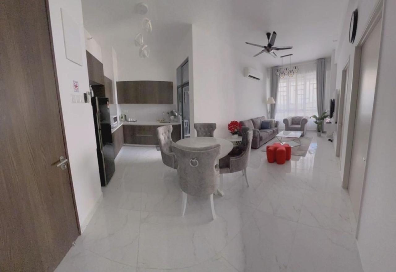Deena Suite at Troika ,Kota Bharu Buitenkant foto