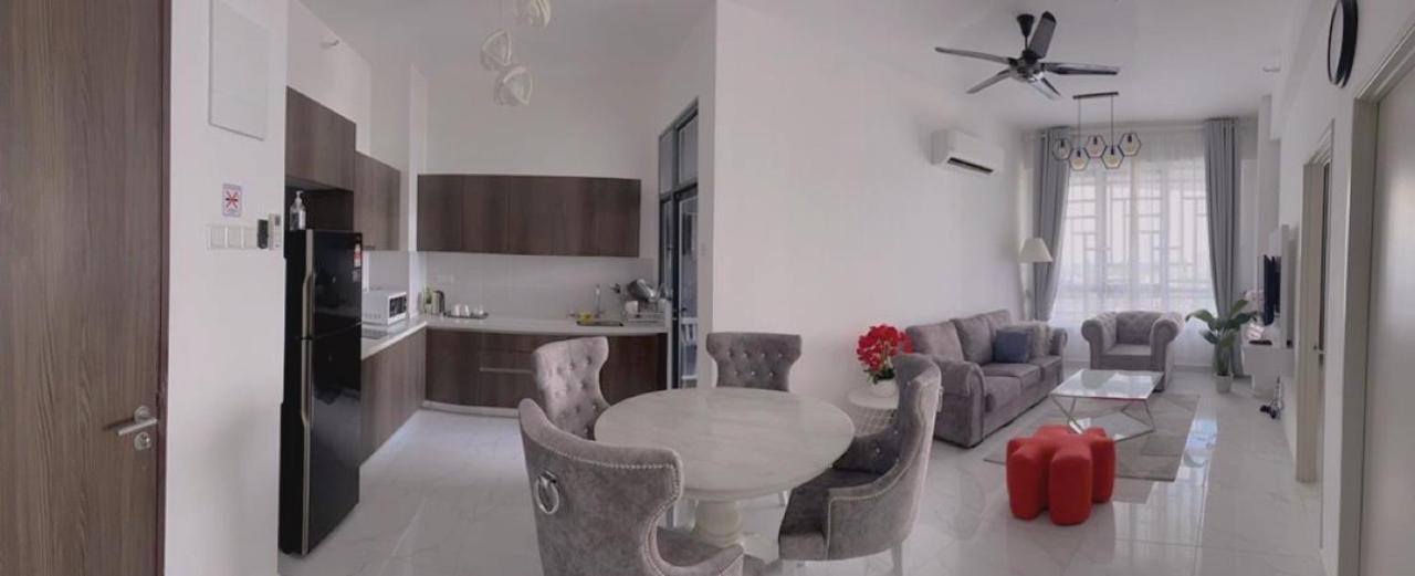 Deena Suite at Troika ,Kota Bharu Buitenkant foto